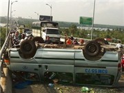 Bóng đá anh, ngoại hạng anh, lịch thi đấu euro 2012, Lật xe chở khách gây ách tắc trên cầu Rạch Miễu